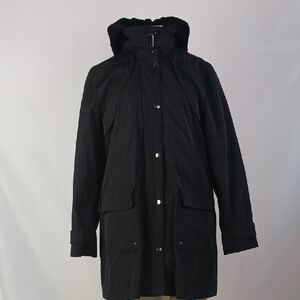Black 3/4 W Hood Coat.